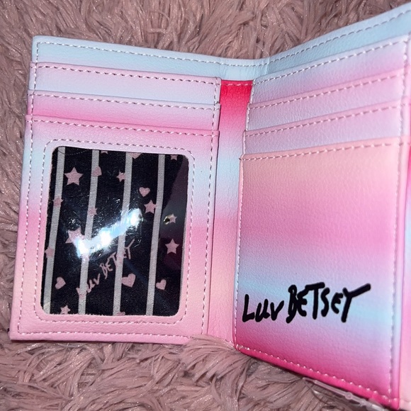 Pink Wallet - Picture 4 of 5
